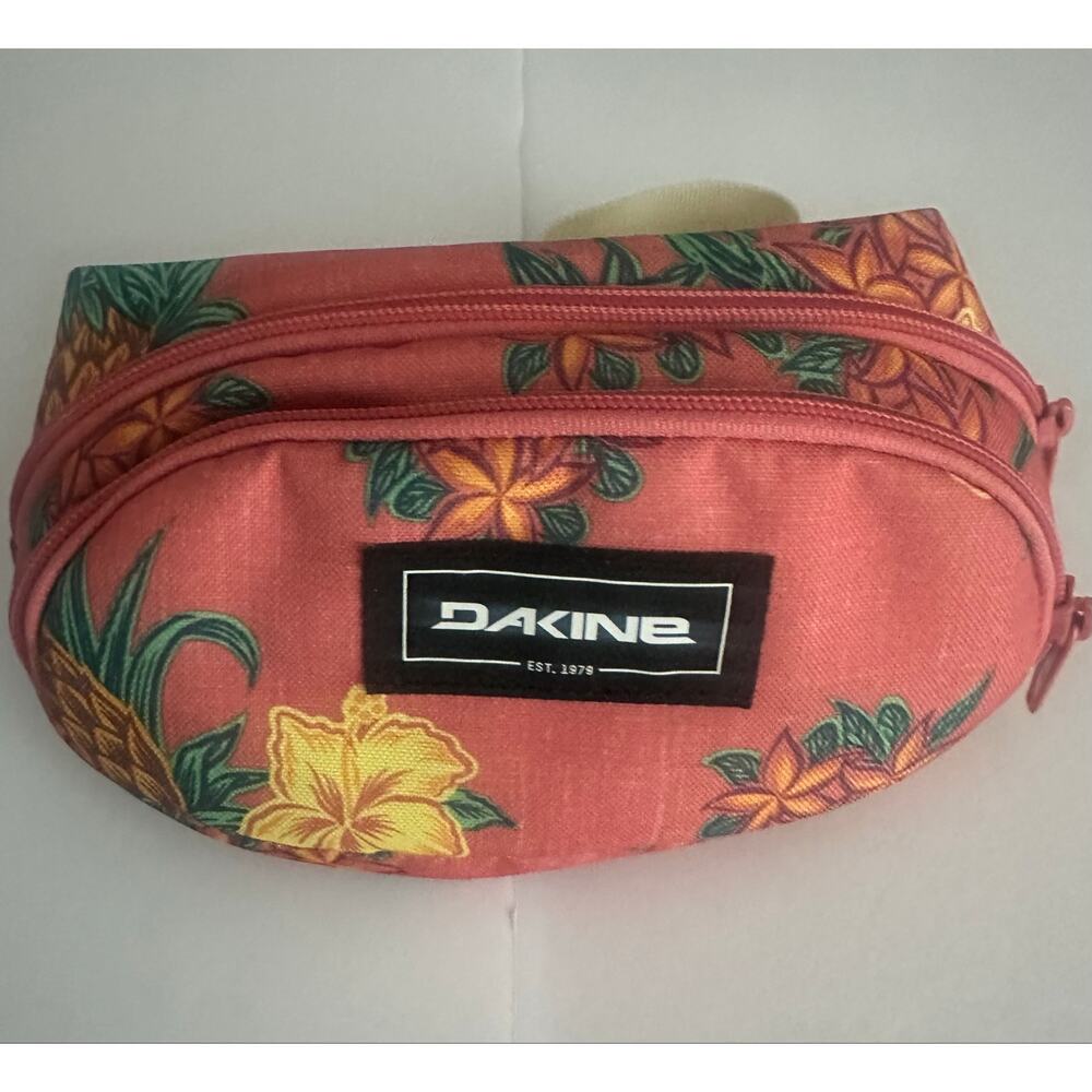 Dakine Classic Hip Pack Floral Hibiscus Pk Waist Fanny Pack Festival Travel EUC - Picture 2 of 7
